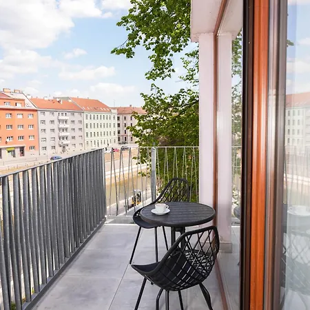 Sharingham 3* Brünn (Brno)