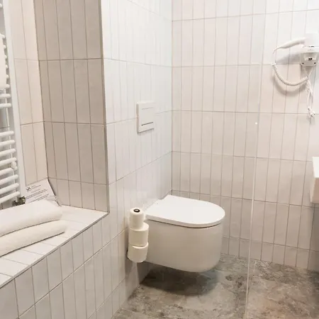 Hotel Sharingham 3*