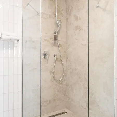 Hotell Sharingham Brno