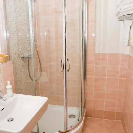Hotel Sharingham