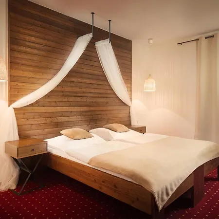 Sharingham Hotel 3*
